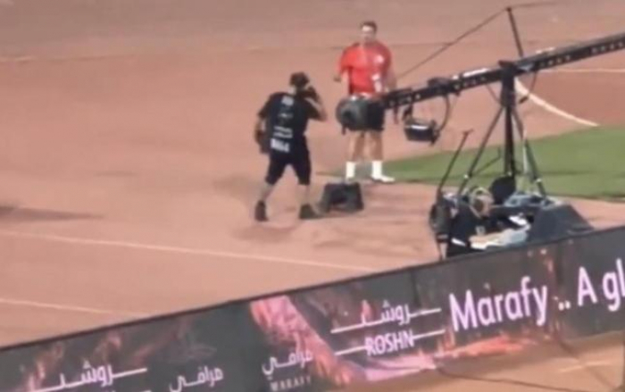    Ronaldo güclü zərbə vurdu, top operatorun başına dəydi -    Video     
