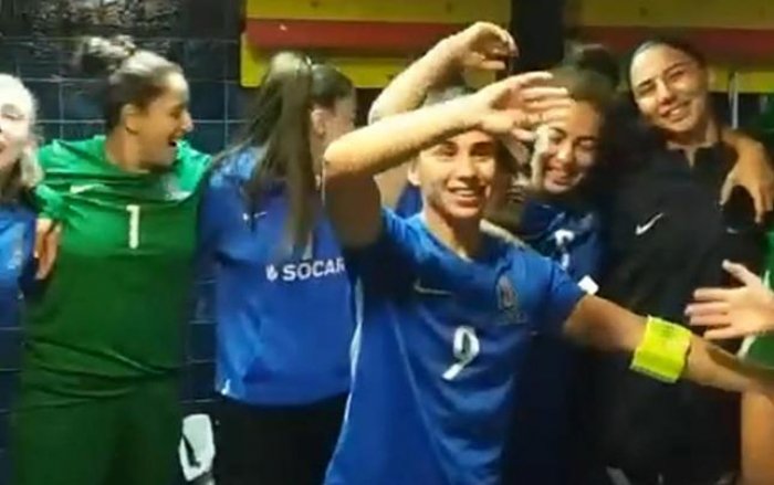    Milli üzvləri qələbədən sonra “Azərbaycan” mahnısını oxudular -    Video        
