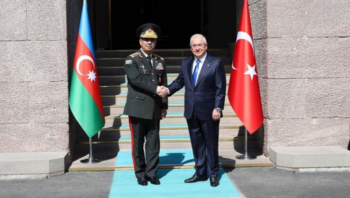 Turkish defense minister congratulates his Azerbaijani counterpart