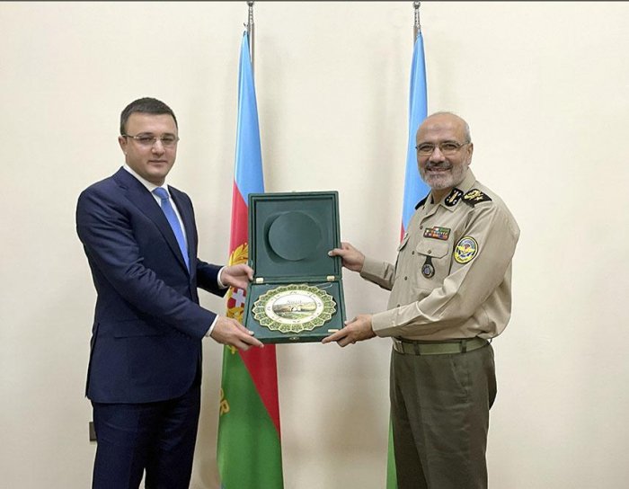    Azərbaycan və İran hərbi sahədə əməkdaşlığı müzakirə ediblər   