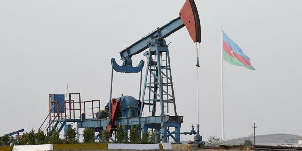 Le prix du pétrole azerbaïdjanais enregistre une faible baisse sur les bourses