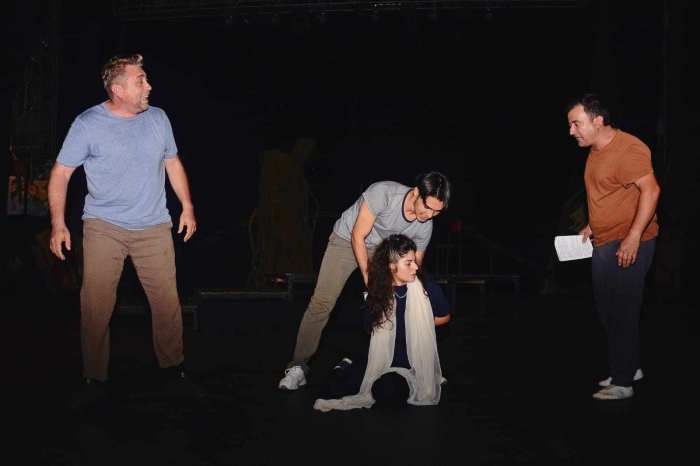 Gənc Tamaşaçılar Teatrı yeni tamaşa hazırlayır 