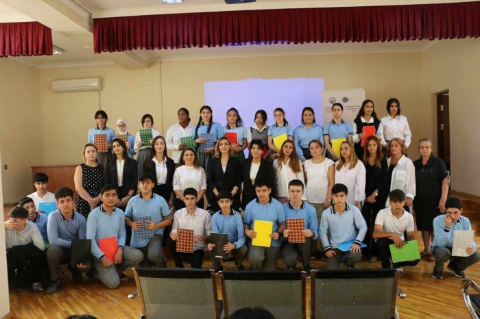 Məktəblilər palçıq vulkanlarının yaratdığı fəsadlar və ətraf mühitə təsiri barədə məlumatlandırılıb  
