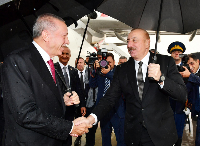       "Leysan gedir"    - İlham Əliyevlə Ərdoğan arasında maraqlı dialoq    
