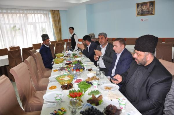   Yas mərasimlərində yeni qayda -    Ehsanlar qadağan ediləcək? - VİDEO       
