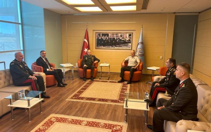    Baş Qərargah rəisi Türkiyəyə gedib   