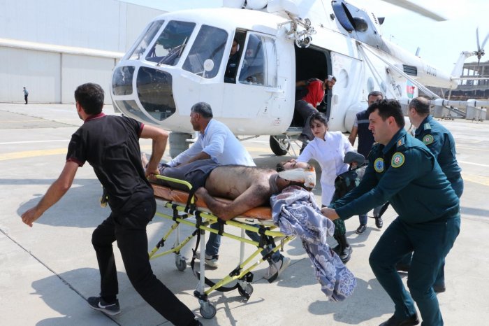  Laçında avtoqəza:Yaralılar helikopterlə Bakıya gətirilib      