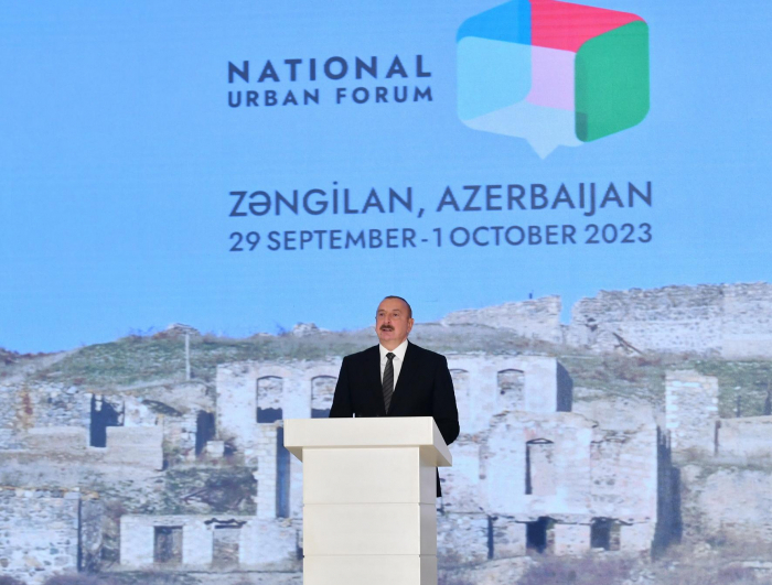   Ilham Aliyev:  La vida ha vuelto a la aldea inteligente de Aghali y los residentes viven felices allí 