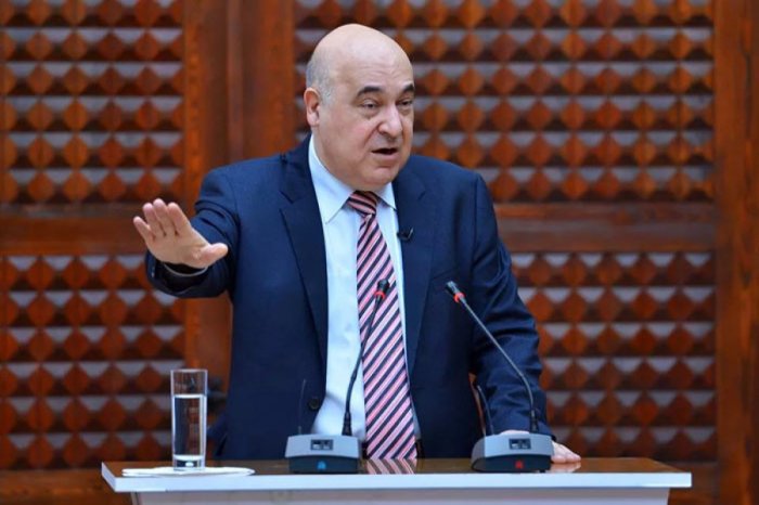    "Ölkədən getmək istəyirəm, bezmişəm" -    Çingiz Abdullayev      