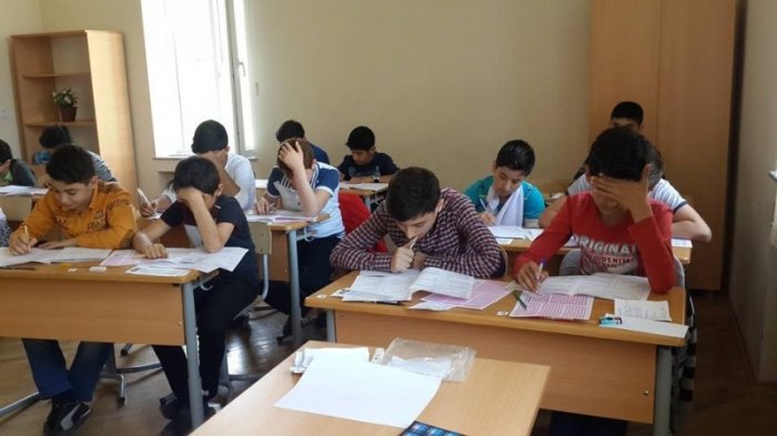 Lisey və gimnaziyaların boş qalan yerlərinə seçim başlayıb  
