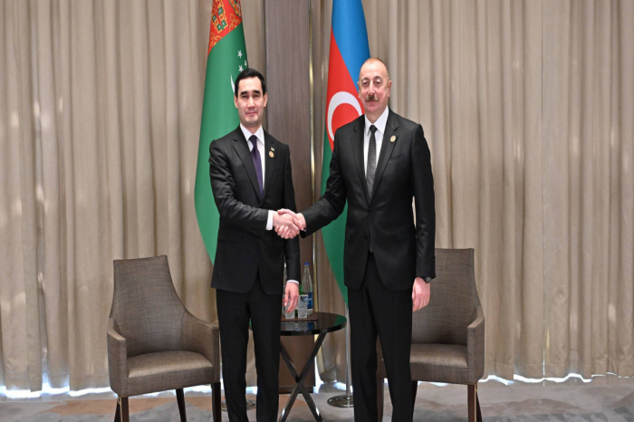   Presidente de Azerbaiyán felicita a su homólogo turcomano  