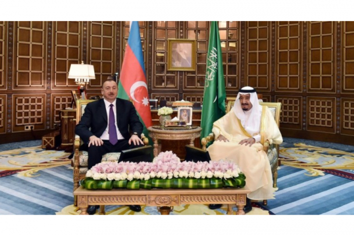  Presidente de Azerbaiyán felicita al rey de Arabia Saudita 