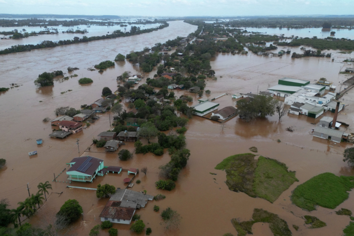 Un cyclone fait 21 morts dans le sud du Brésil