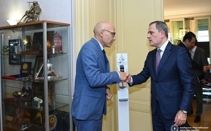    Bayramov Folker Türk ilə görüşüb -    Foto      