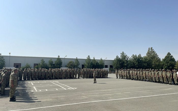    Ehtiyatda olan hərbçilərin təlim toplanışı başa çatıb   