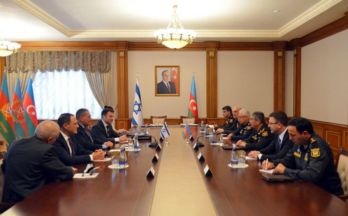   El Ministro de Defensa de Azerbaiyán se reúne con el Director General del Ministerio de Defensa israelí  