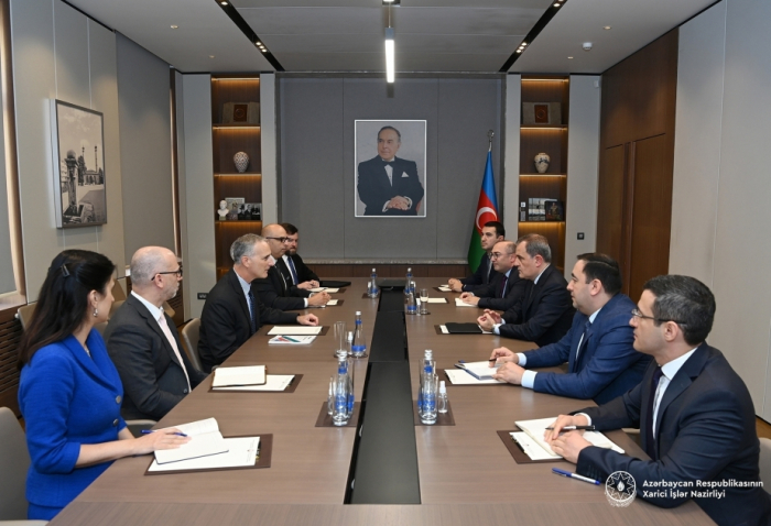   Canciller azerbaiyano se reúne con el asesor principal del Departamento de Estado de EE.UU. para las negociaciones sobre el Cáucaso  