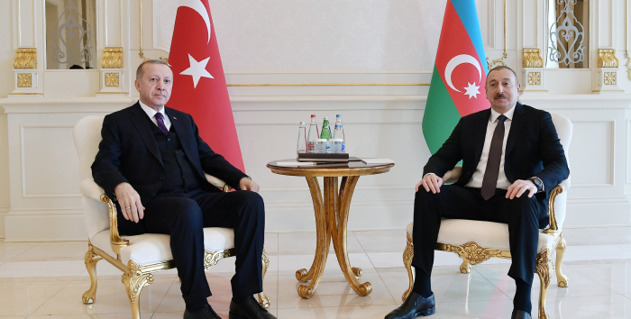  Se firman documentos entre Azerbaiyán y Türkiye 