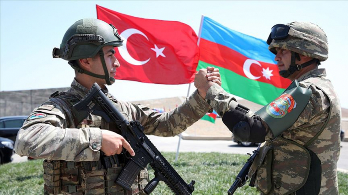 Türkiyə səfiri: “27 sentyabr şanlı və müqəddəs yürüşdür” Türkiyə səfiri: “27 sentyabr şanlı və müqəddəs yürüşdür”