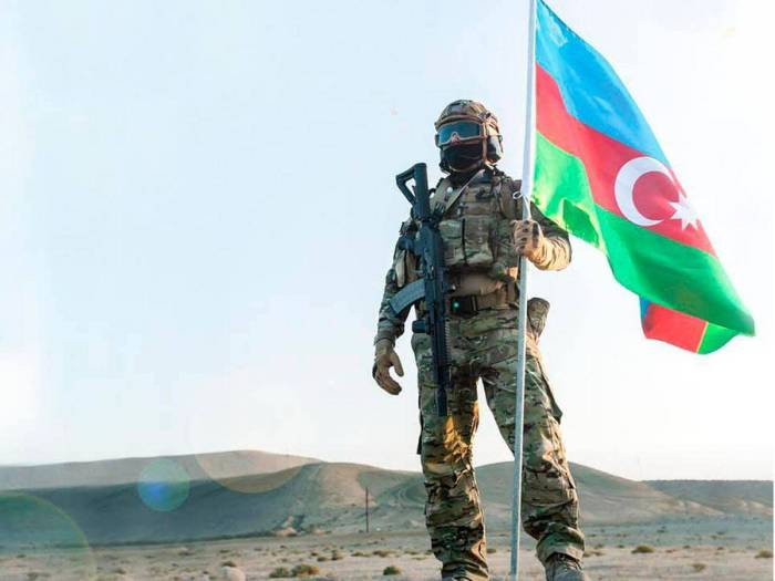       Vətən müharibəsinin başlamasından üç il ötür        
