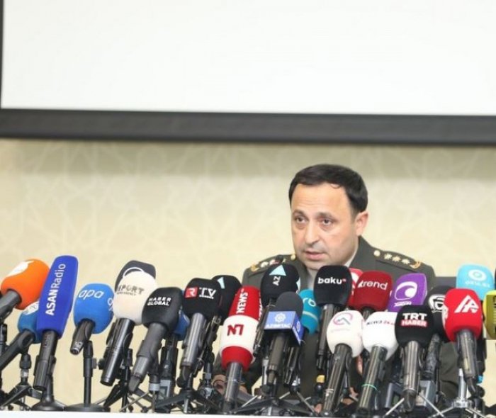    Ermənistan silahlı qüvvələrinin birləşmələri hərbi təyinatlı obyektlərə    mülki şəxsləri cəlb edir      