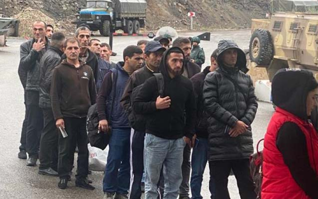    Separatçılar "tələbə" adı ilə Qarabağdan çıxır -    Foto       