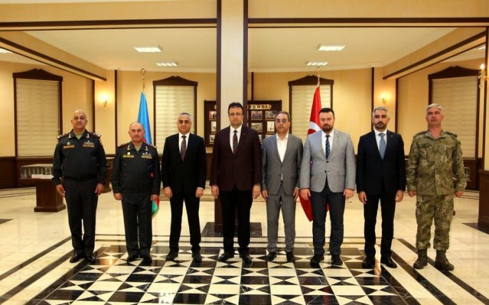 Səlahiyyətli nümayəndə təmas xəttindəki vəziyyətlə maraqlandı