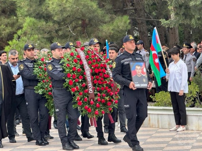  Terrorda ölən iki polisimiz dəfn edildi -  FOTOLAR   