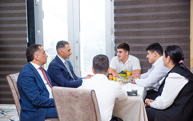   Rəşad Nəbiyev şəhid Nailin ailəsini ziyarət etdi -    FOTO        
