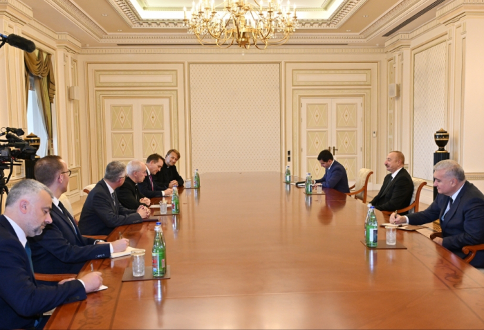   Presidente Ilham Aliyev recibe al jefe espiritual de la Iglesia Anglicana  