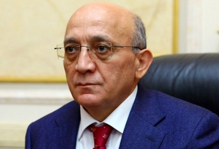    "Əvəllər din xadimlərinin əksəriyyətinin dini təhsili yox idi"   
