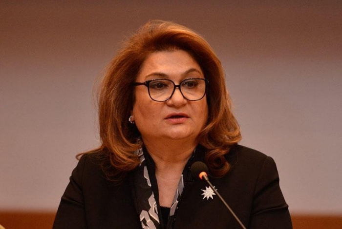    "Bu uşaqları kişilər doğurlar?"   