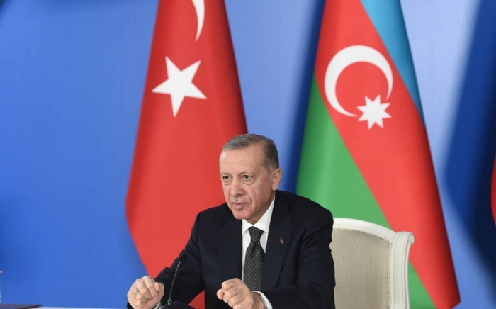  Erdogan felicitó a Azerbaiyán por el Día de Recuperación de la Independencia 