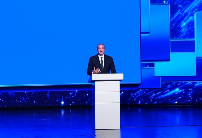       Prezident:    "Azərbaycanın əsrlər boyu çoxmillətli, çoxdinli, çoxkonfessiyalı cəmiyyəti olub"   