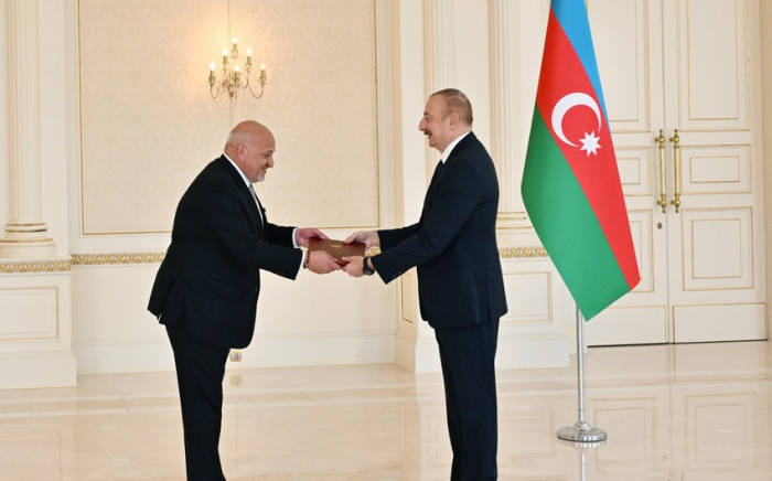   Ilham Aliyev nahm das Beglaubigungsschreiben des neu ernannten Botschafters Jordaniens in unserem Land entgegen   - FOTOS    