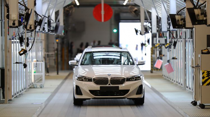   BMW kann China-Schwäche ausgleichen - Mercedes nicht  