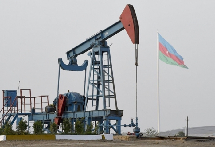 Le prix du pétrole azerbaïdjanais termine en diminution