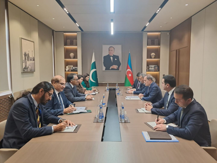  Pakistan und Aserbaidschan wollen die wirtschaftliche Zusammenarbeit weiter stärken 
