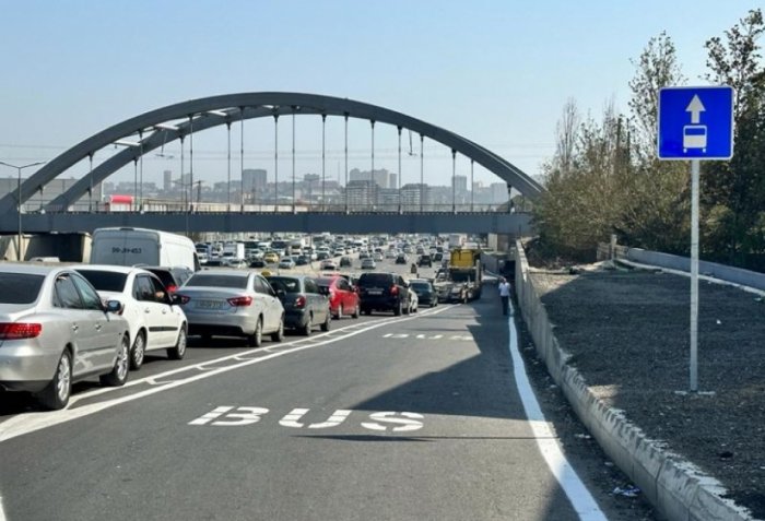    Avtobus zolağı ilə bağlı xəbərdarlıq:    40 manat cəriməsi var      