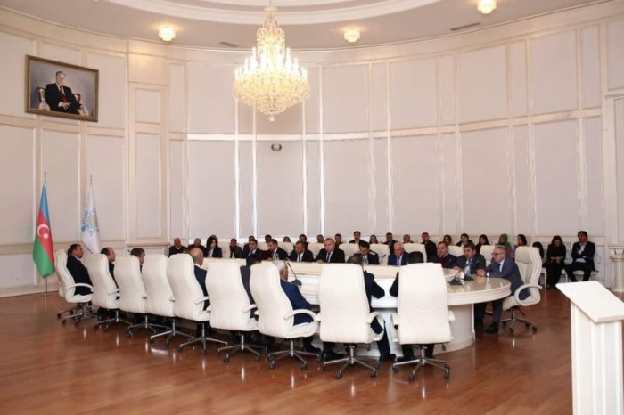    YAP Kəlbəcər rayon təşkilatı "Qalib xalqın müzəffər Prezidenti İlham Əliyev” mövzusunda konfrans keçirib  
   