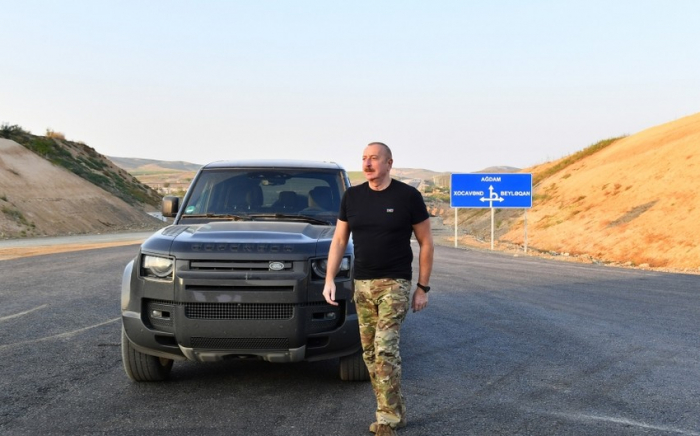  Ilham Aliyev wurde mit dem Bau der Autobahn Aghdam-Füzuli vertraut gemacht  - FOTOS  