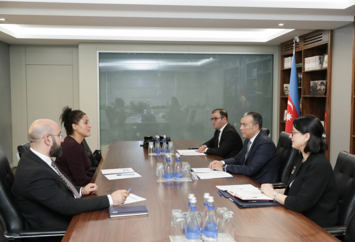   Aserbaidschan und ADB diskutieren Perspektiven für eine Zusammenarbeit  
