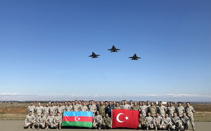    Türkiyənin    F-16    təyyarələri Azərbaycana gəlib  
   