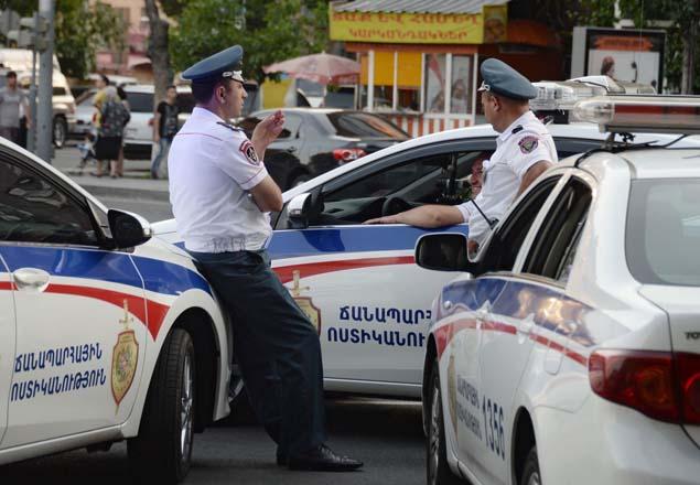 İrəvanda narkotik ticarəti ilə məşğul olan qrupun  6 üzvü həbs edilib   
