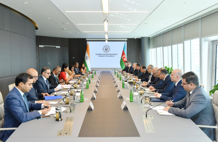   Aserbaidschan und Indien diskutieren über wirtschaftliche Zusammenarbeit  