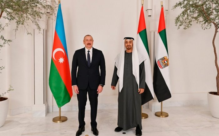  İlham Əliyev BƏƏ Prezidentinə zəng edib 