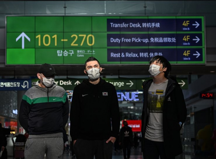    Səfərbərlikdən qaçan ruslar  Cənubi Koreya aeroportunda yaşayırlar   