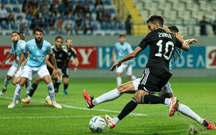 "Qarabağ" "Neftçi"nin rekordunu təkrarladı   
