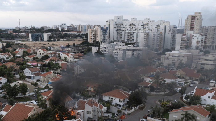  El Ejército israelí declara el "estado de alerta de guerra" en medio de ataques desde la Franja de Gaza 