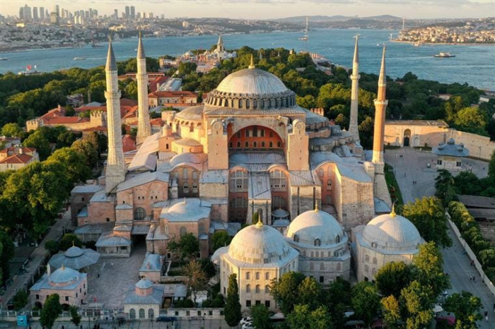    Ayasofya turistlər üçün pullu olacaq   